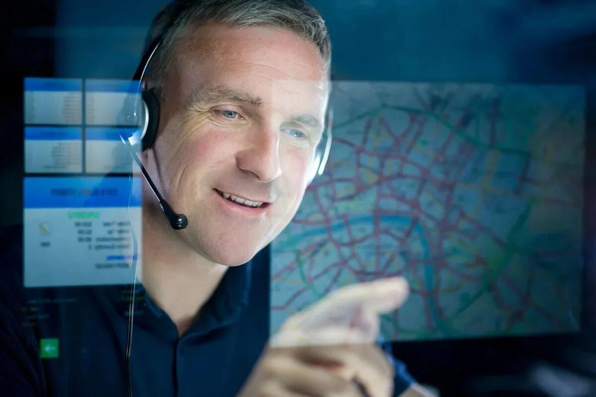 Высший логист. Логист профессия. Автотранспорт и человек. Запасы на складе. Операционная деятельность в логистике.