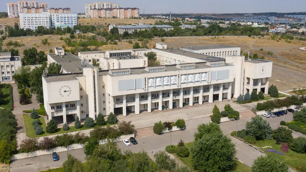 Фото волгоградского государственного университета. Волгоград Волга. Волгоградский государственный университет. Волгу институт Волгоград.