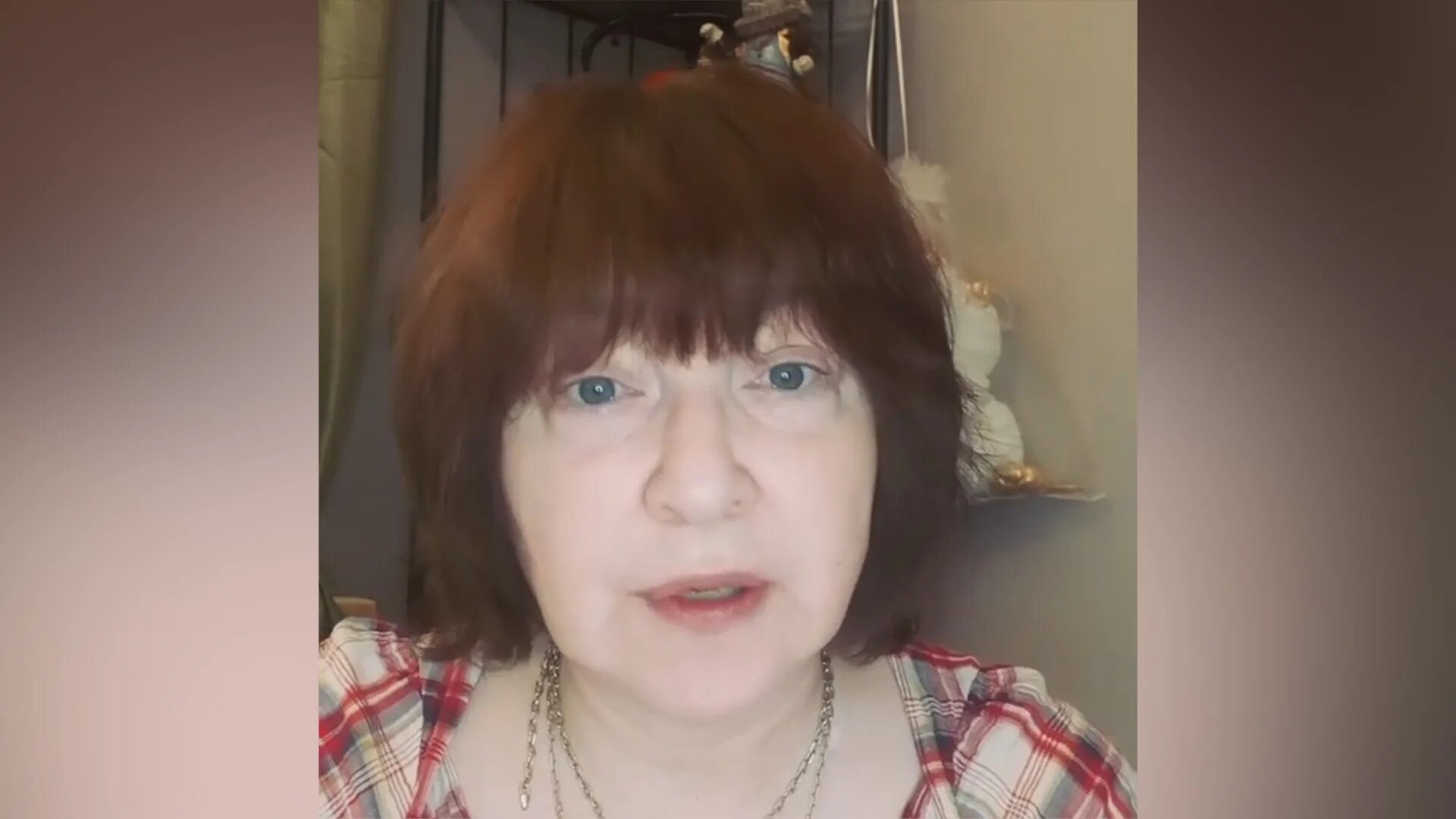 Звезда 80-х Катя Семенова рассказала о пенсии 6 тысяч рублей и о страшной болезн