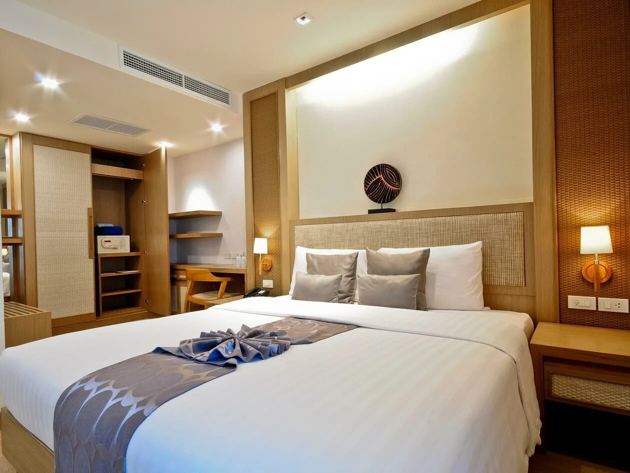 The ashlee plaza patong hotel & spa (ex. The ashlee plaza patong hotel & spa (ex. Пхукет / пляж патонг. The ashlee plaza. Эшли плаза патонг.