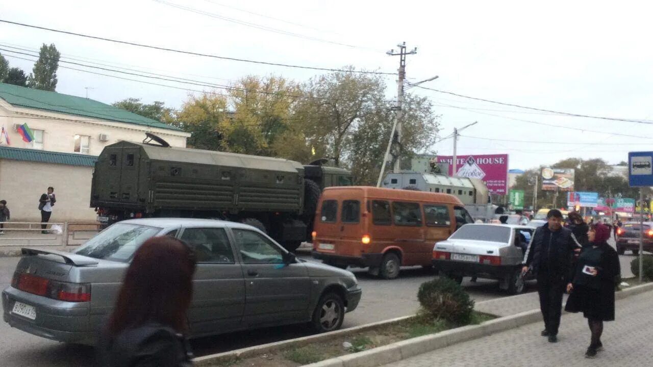 Каспийский городской суд сайт. Суд в Каспийске. Полиция Каспийск здание. Каспийск гор суд. Обыски в Дагестане.