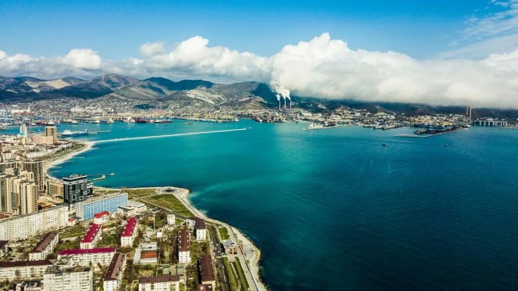 Добро пожаловать в Новороссийск: чем город-герой привлекает гостей