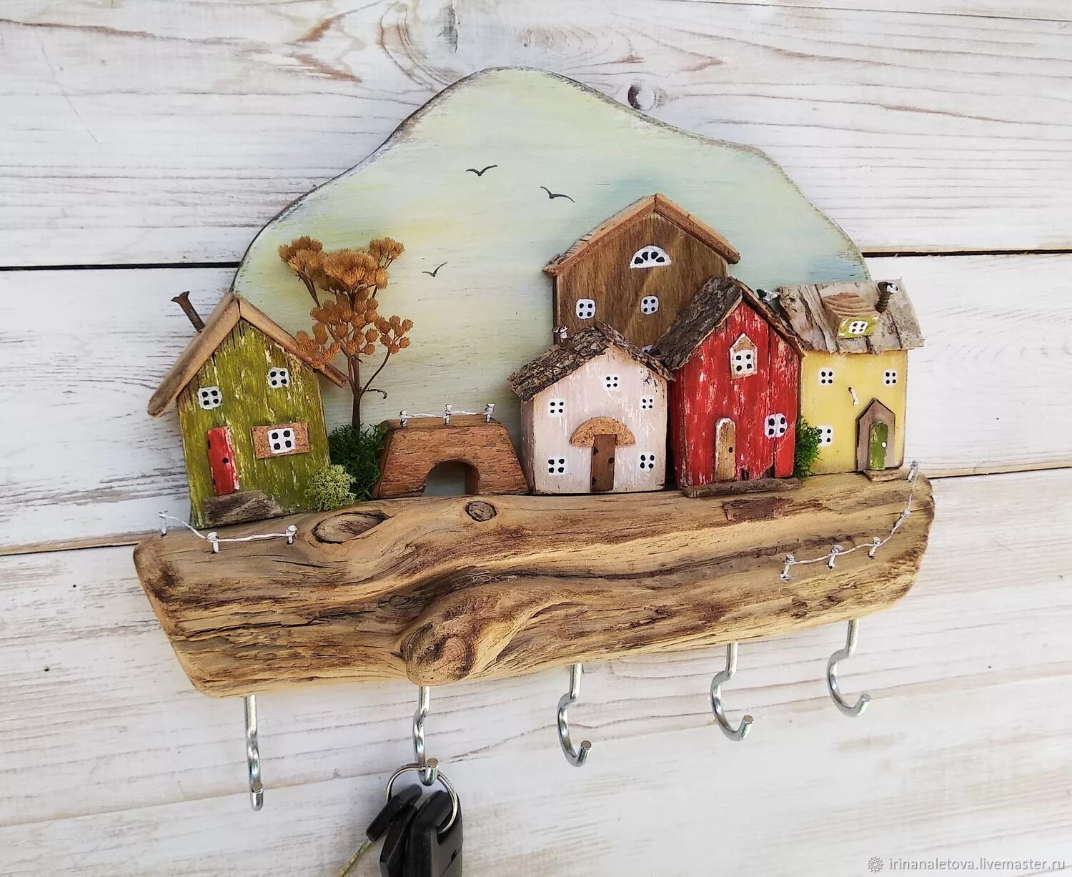 Деревянная ключница настенная. Ключница домик. Nnb ключница home домики. Ключница из фанеры. Ключница домик.