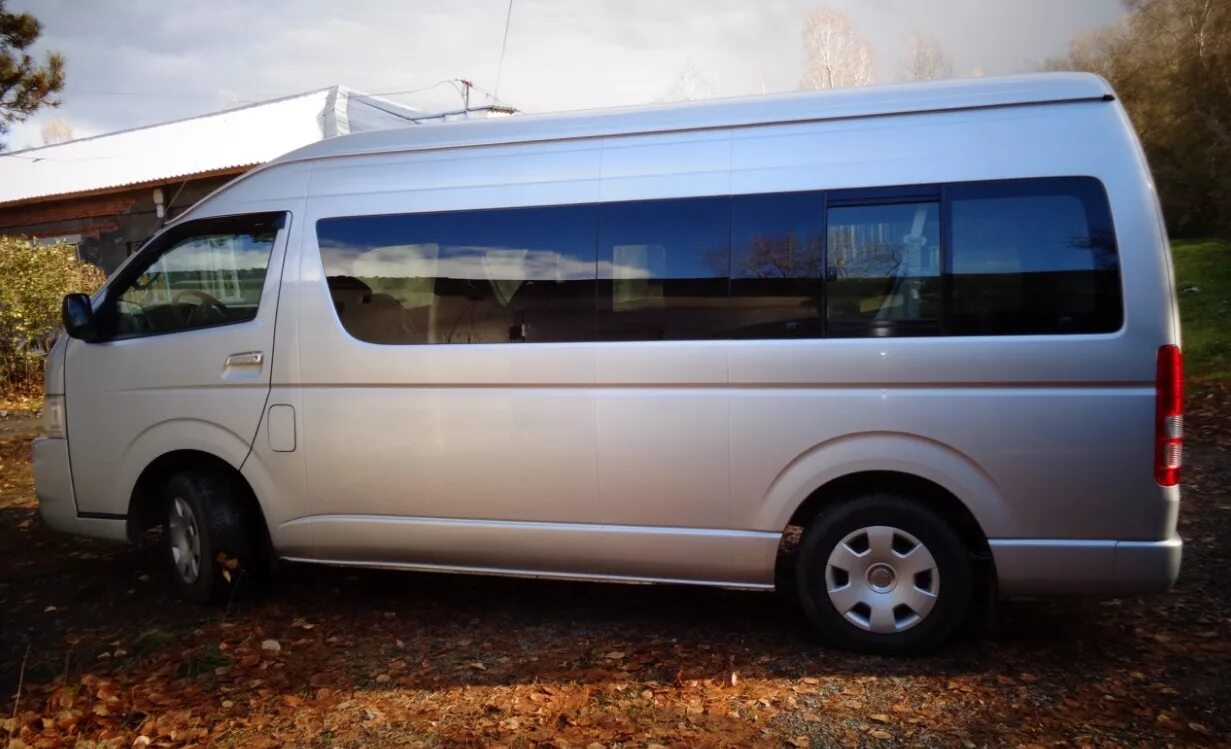 Аренда микроавтобуса посуточно. Хайс Спринтер микроавтобус. Rent Microbus Toyota Hiace. Toyota Hiace заказной микроавтобус. Хайс Спринтер микроавтобус модель.