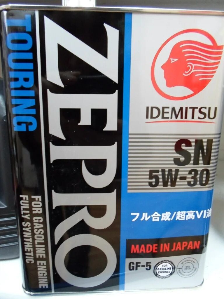 Масло японских машин. Японские автомасла Idemitsu 5w30. Японское масло ENEOS 5w-30. Idemitsu Zepro 5w30. Idemitsu 5w-30 4л.