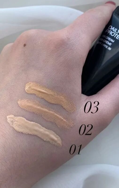 Bb kiko. Kiko milano daily protection bb cream оттенки. кико daily protection bb cream. kiko milano bb cream daily protection свотчи. kiko milano daily protection.
