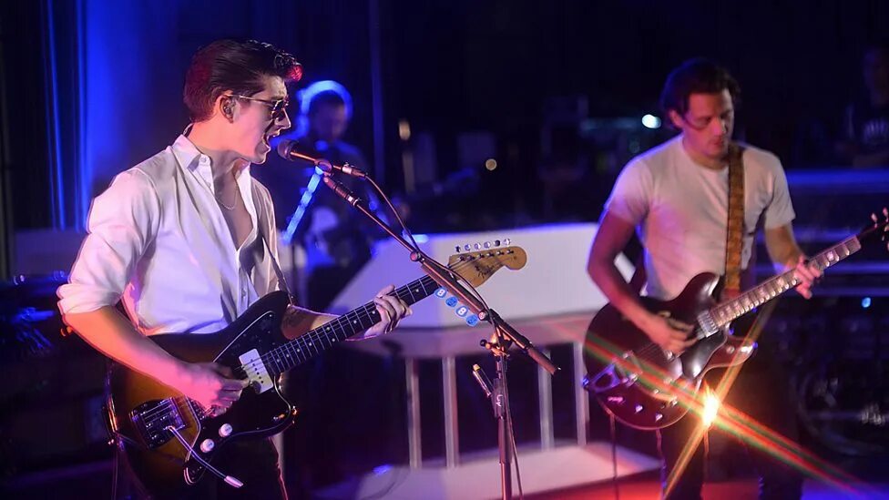 Arctic monkeys live. Arctic monkeys концерт. arctic monkeys - 2025 - live at the royal albert hall. grendel 2003 - live at the dna lounge (live).