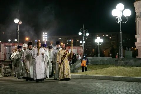 Крестный ход ночью