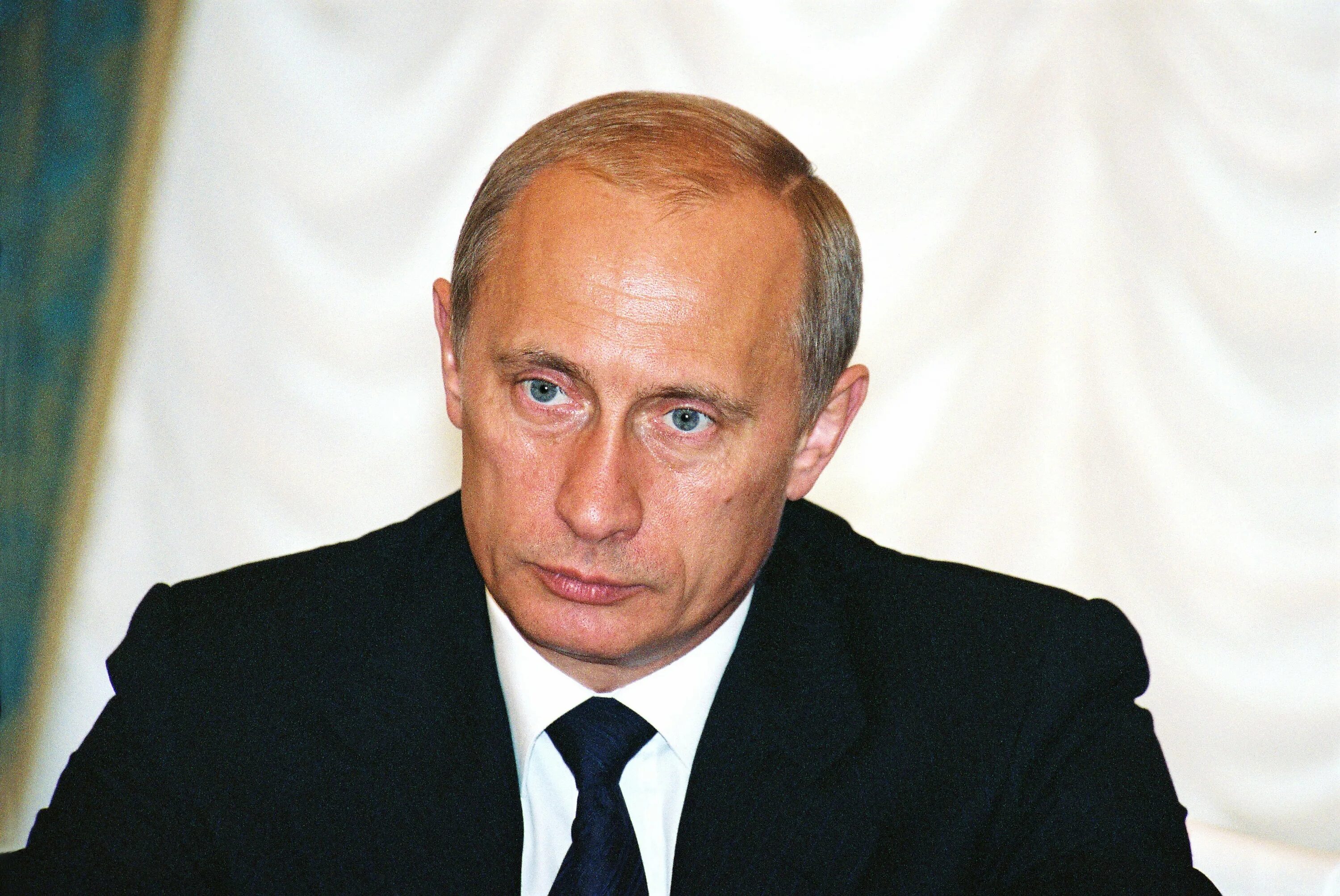 кто был президентом в 2002 году. кто был 3 президентом россии. президент россии по. срок правления президента. кто был президентом в 2002 году.