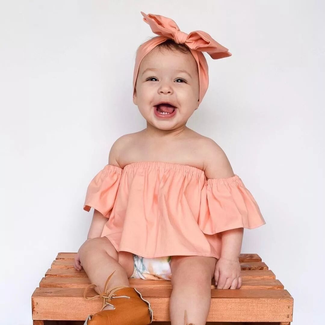 Kids baby girl. Ребенок девочка. Ребенок девочка. Улыбка ребенка. Шляпка для девочки.