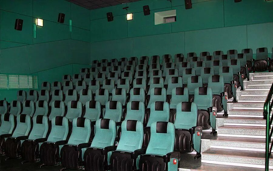 Кинотеатры город нижневартовск. Кинотеатры город нижневартовск. Югра синема вип зал. Кинотеатр мир нижневартовск. Гэлакси нижневартовск стар.