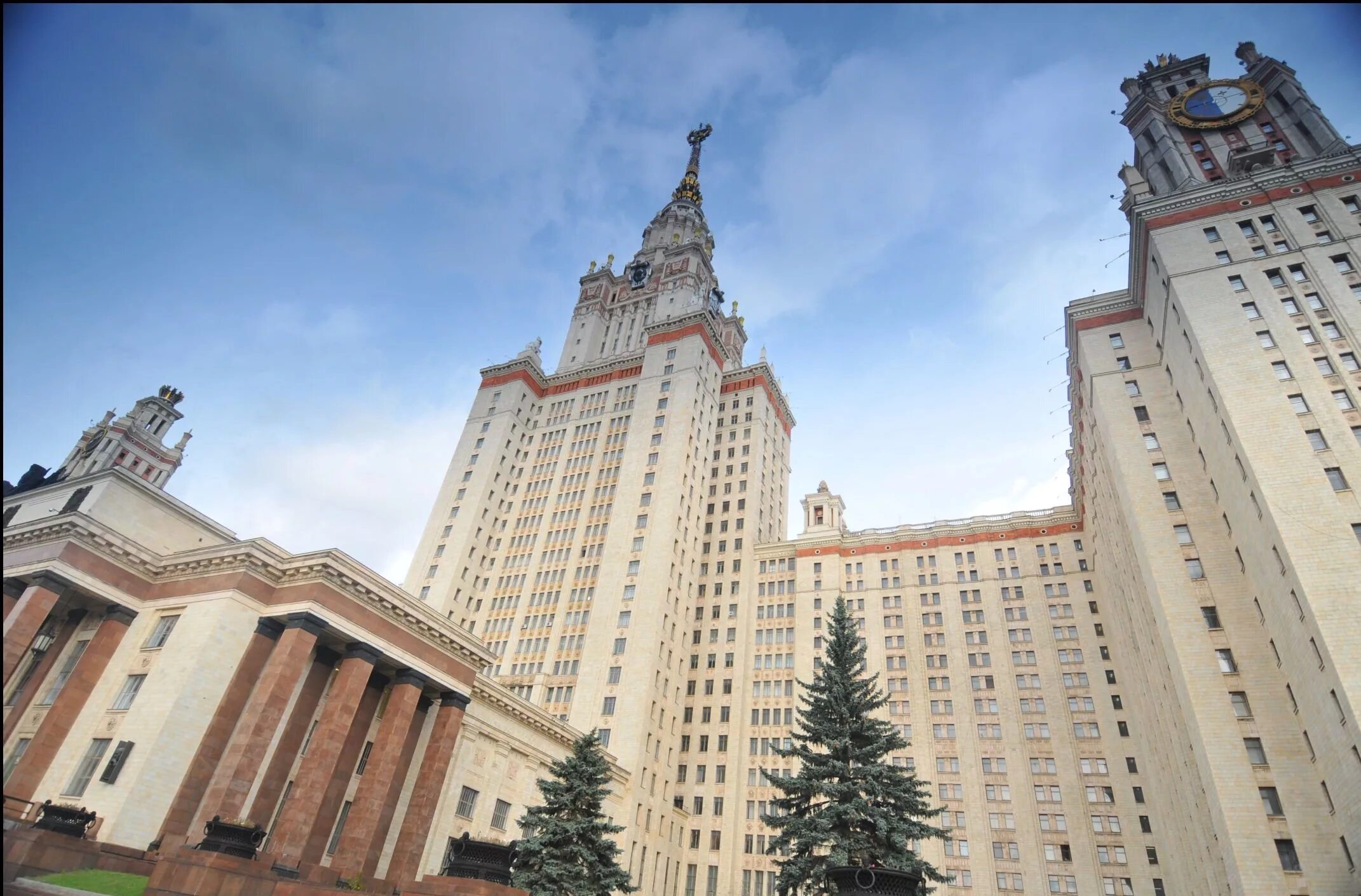 Мгу войти. МГУ Ломоносова. Университет Ломоносова в Москве. Эстетика Московского университета МГУ. МГУ '17.