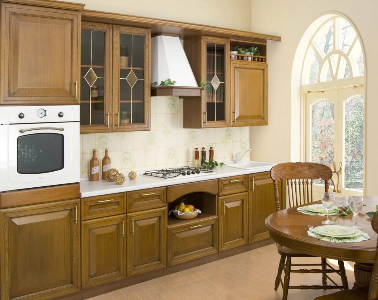 кухня дерева дуб. кухня дуб натуральный. кухня из дуба. кухонный гарнитур из дерева. кухня цвета светлого дерева.