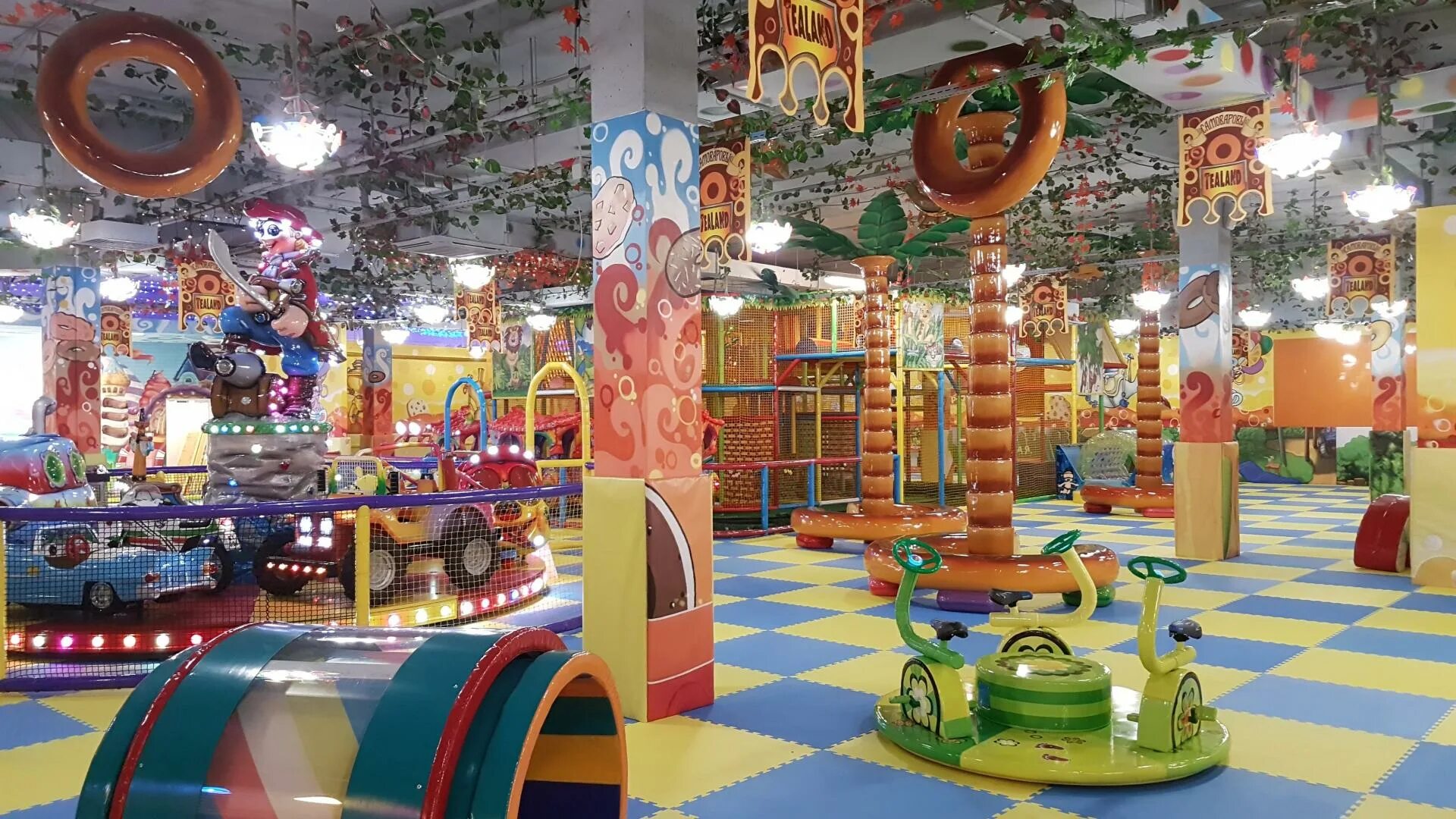 красногорск детский центр джунгли. тц красный кит красногорск. маугли красногорск детский центр. тц июнь игровая комната красногорск. тц июнь красногорск джунгли парк.