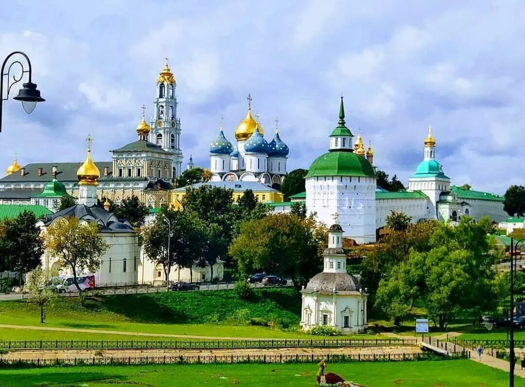 Троице-сергиева лавра сергиев посад. Сергиев посад монастырь сергия радонежского. Троице сергиевский монастырь. Троица серг. Сергиев посадтроицв сергия лавра.