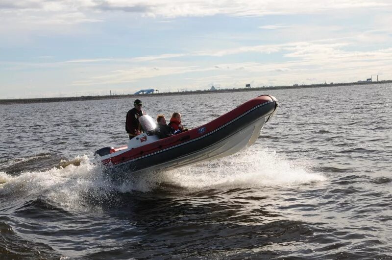 инфекционка в сыктывкаре инфекционная больница. риб 4,8 метра. лодки авара 640 авара 640 люкс. риб скайларк 420. поисково спасательный катер 302.