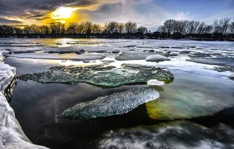 Белой реки лед