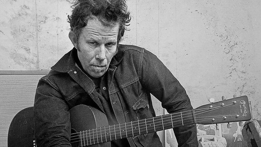 Don t wait for tom. Tom waits. том уэйтс певец.