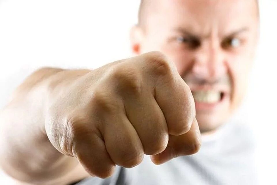 Бью ю. Девушка едет в кабриолете. Бью ю. Бью ю. Приколы на английском.