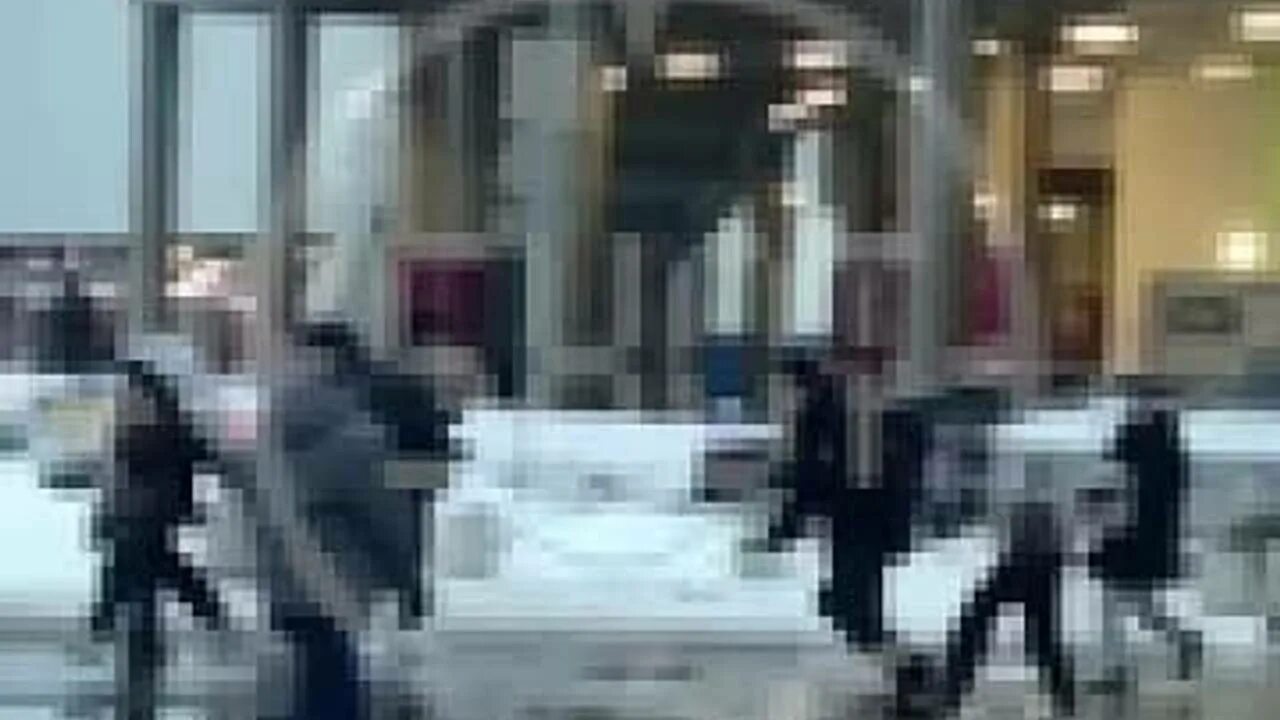 Девочка из чвк редан в тц. Чвк редан авиапарк. задержание чвк редан авиапарк. драка в авиапарке редан.