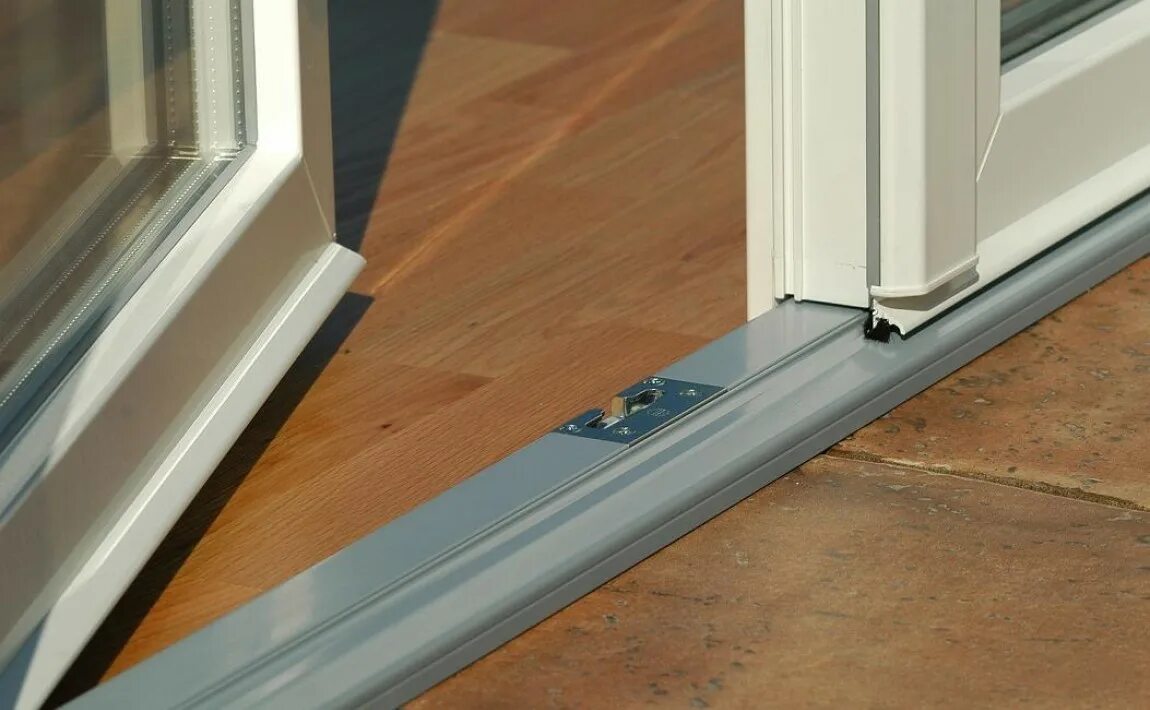 можно заменить на алюминиевые. профиль s67 alumil. прижимная планка стеклопакета окна с уплотнителем ral 7024 (штапик). монтаж алюминиевых стеклопакетов. алюминиевые сплавы в промышленности.