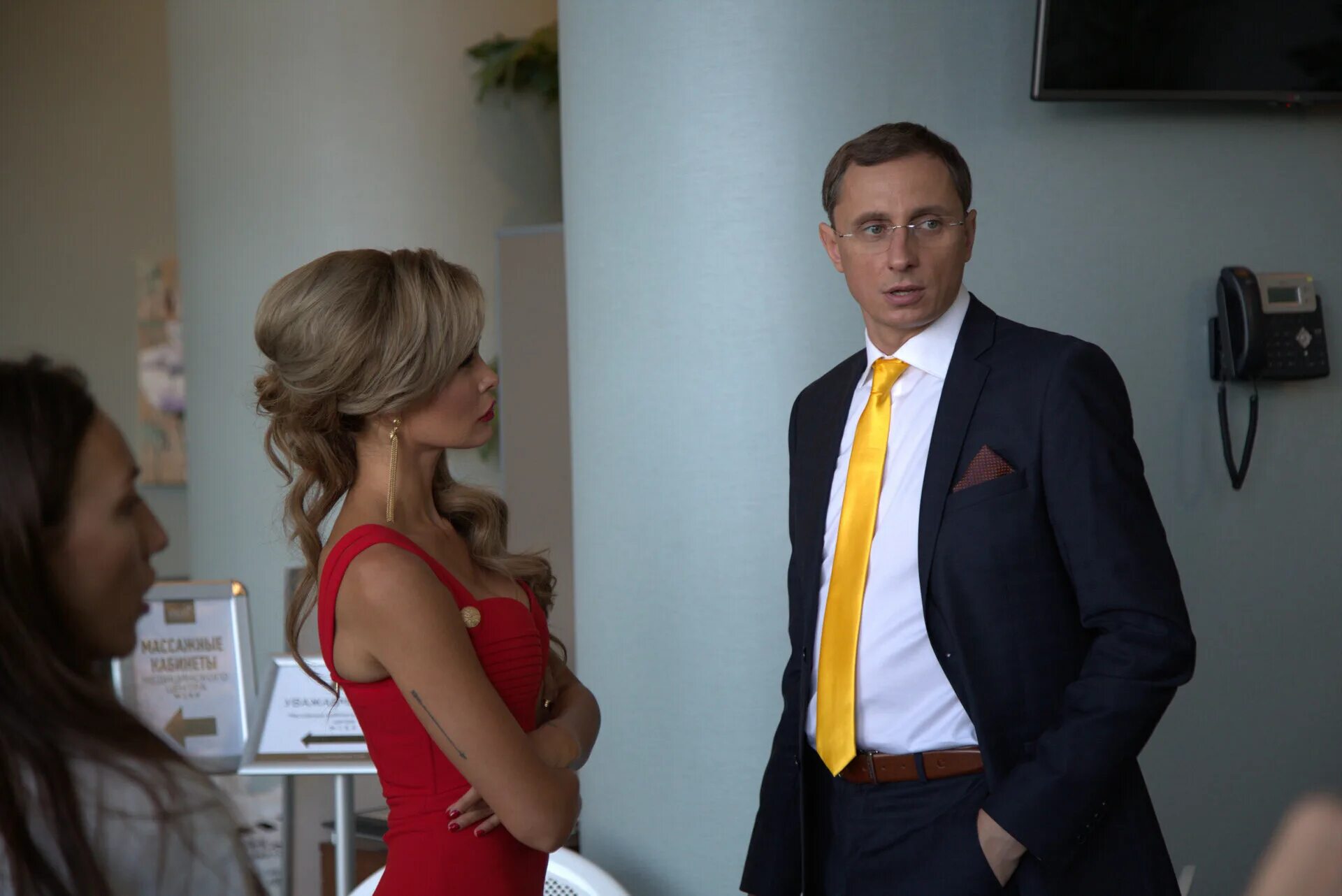 наталья рудова крымские каникулы. женщины против мужчин крымские каникулы постер. мария горбань крымские каникулы. женщины против мужчин: крымские каникулы фильм 2017 кадры. женщины против мужчин актеры.