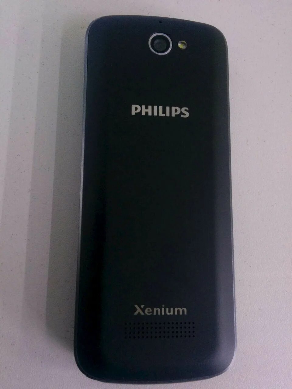 Xenium x333. Xenium e560. филипс ксениум e560. philips xenium x333.