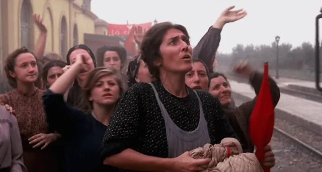 У Девушки Болтается Грудь – Двадцатый Век (1976)