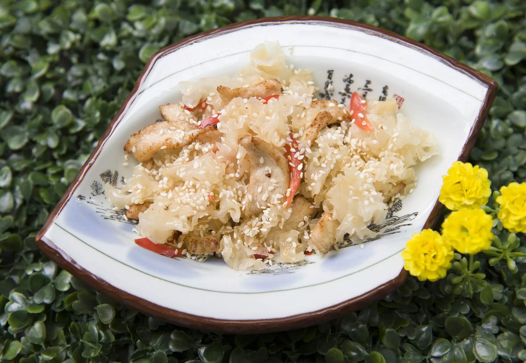 Морские гребешки салат корейский. Морские гребешки по-корейски. Грибы морские гребешки корейские. Коралловые грибы тремелла. Кораллы по корейски.