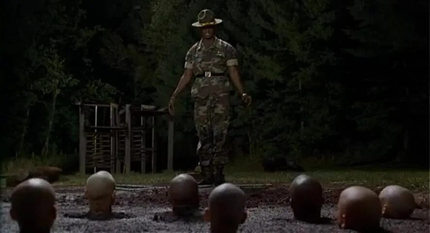 You re in the army. Майор Пэйн (1995). Маёр Пейн фильм. Эдди Мёрфи майор Пейн. Майор Пейн казарма.