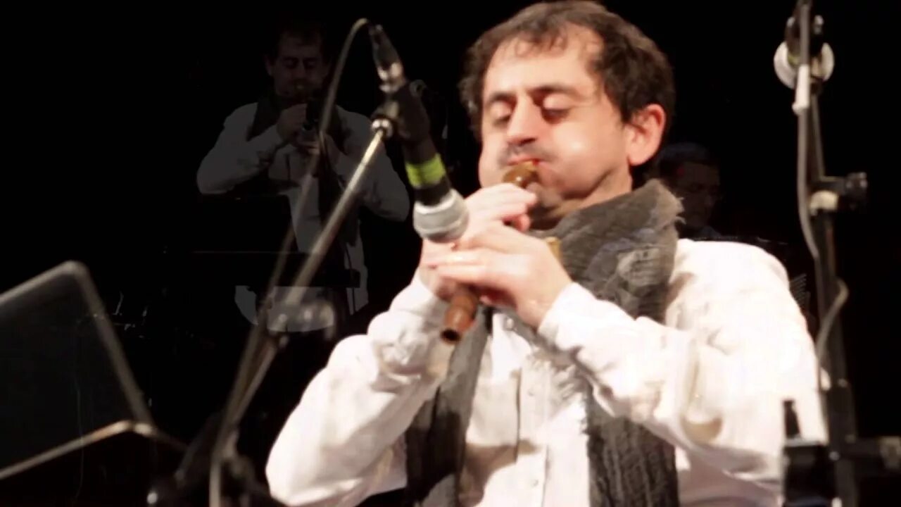 Дудука виталий погосян. Ереван блюз фильм 1998. Дудук музыкальный инструмент. Армянский дудук гаспарян. Грузинский дудук.