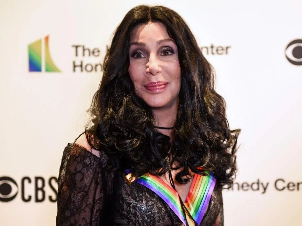 Шер вышла замуж. Cher 2025. шер американская певица. шер американская певица фото. певица земля.