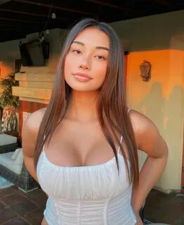 Ellerie Marie Bio Age Height Weight Birthday Net Worth EroFound.