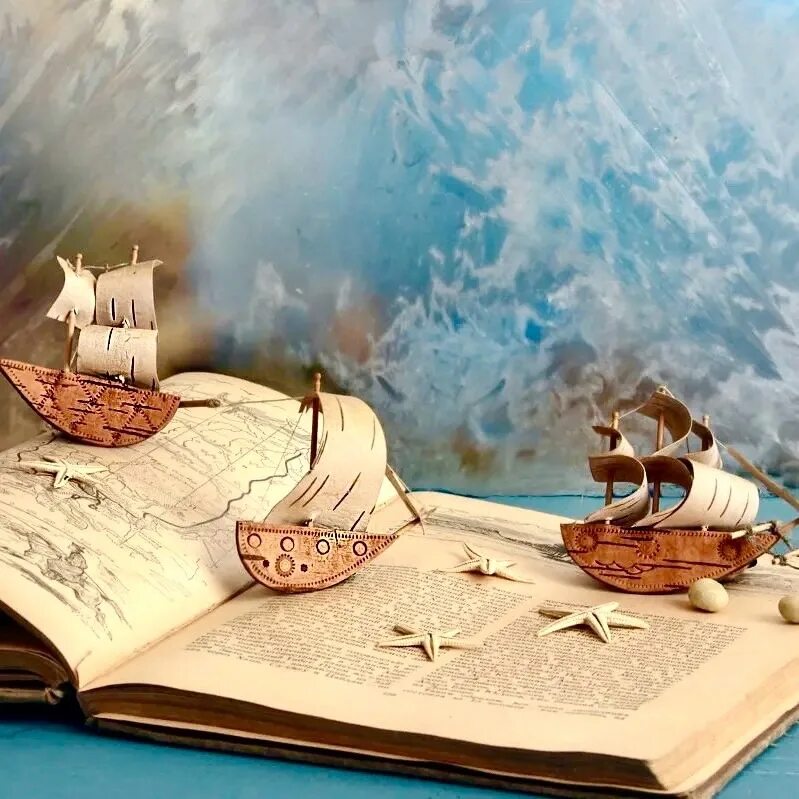 Книги корабли мысли. Книжный корабль. Книга про корабли. Корабль из книг.
