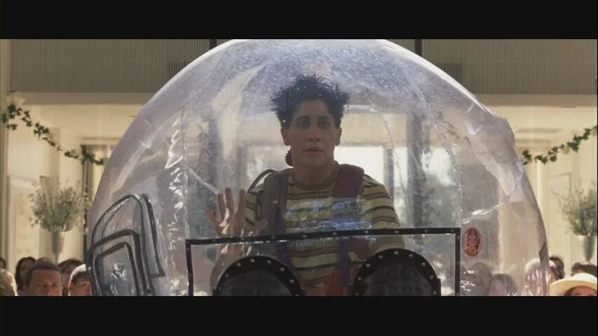 Человек в шаре. Джейк Джилленхол парень из пузыря. Джейк Джилленхол в шаре. Парень из пузыря фильм 2001. Джейк Джилленхол пузырь.