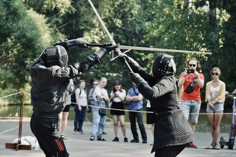 Бой на мечах видео
