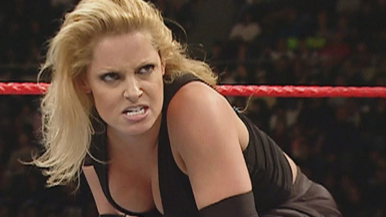 Raw victoria. Ashley massaro тайны смолвиля. Wwe trish stratus hot. Candice michelle vs. Ashley massaro, candice michelle & torrie wilson vs.