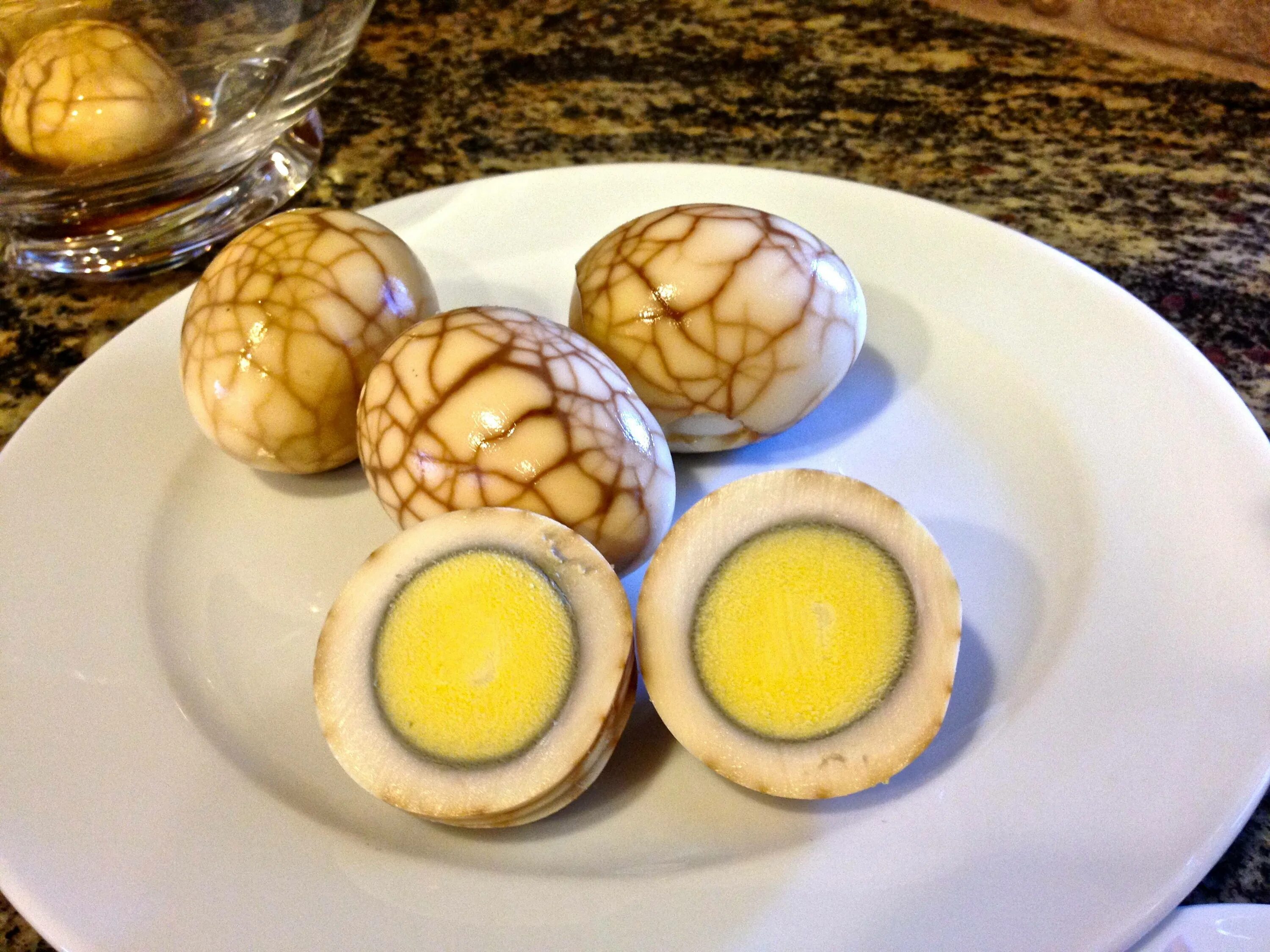 Что приготовить к чаю из яиц. Необычные яйца. Блюда из яиц. Необычные вареные яйца. Необычные блюда из яиц.
