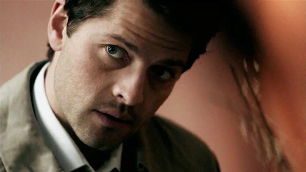 Кас информация. Misha collins cas. кас с сердечками. фото задумчивого кастиэля. каса в профиль.