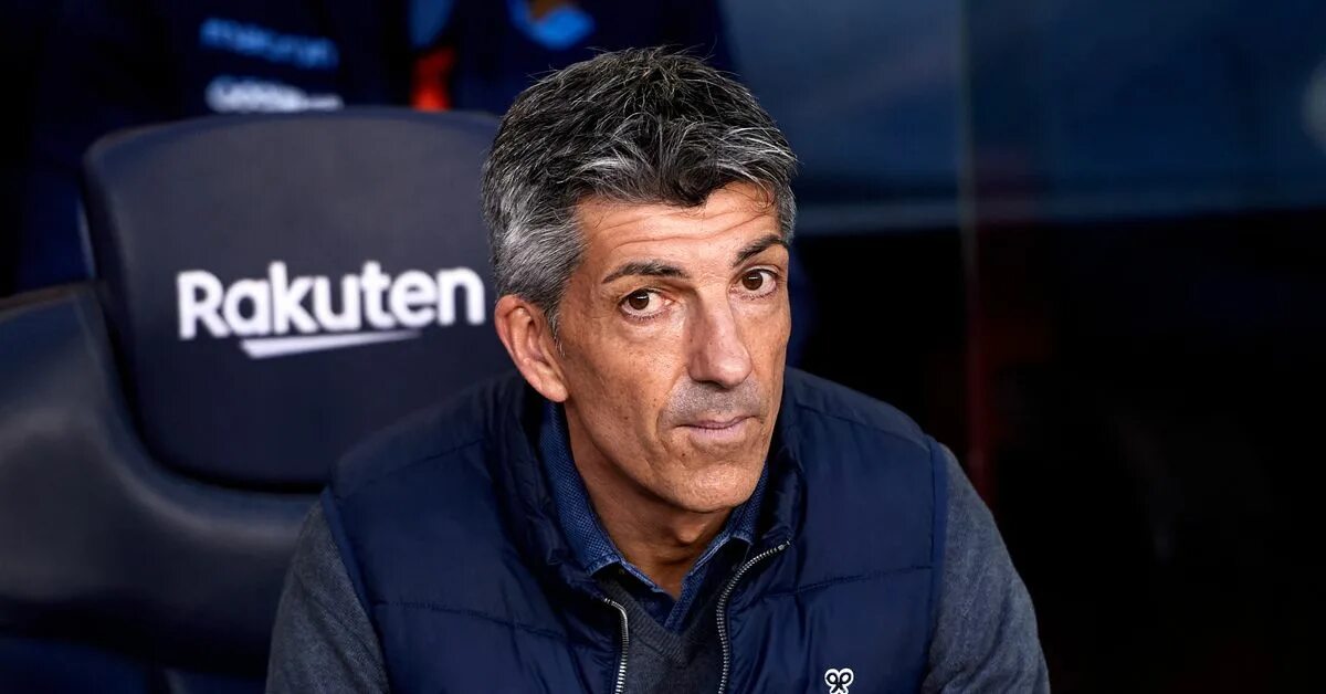 Иманол альгуасиль. Тренер реал сосьедад. Альгуасиль тренер. Тренер реал сосьедад. Реал сосьедад тренер главный.