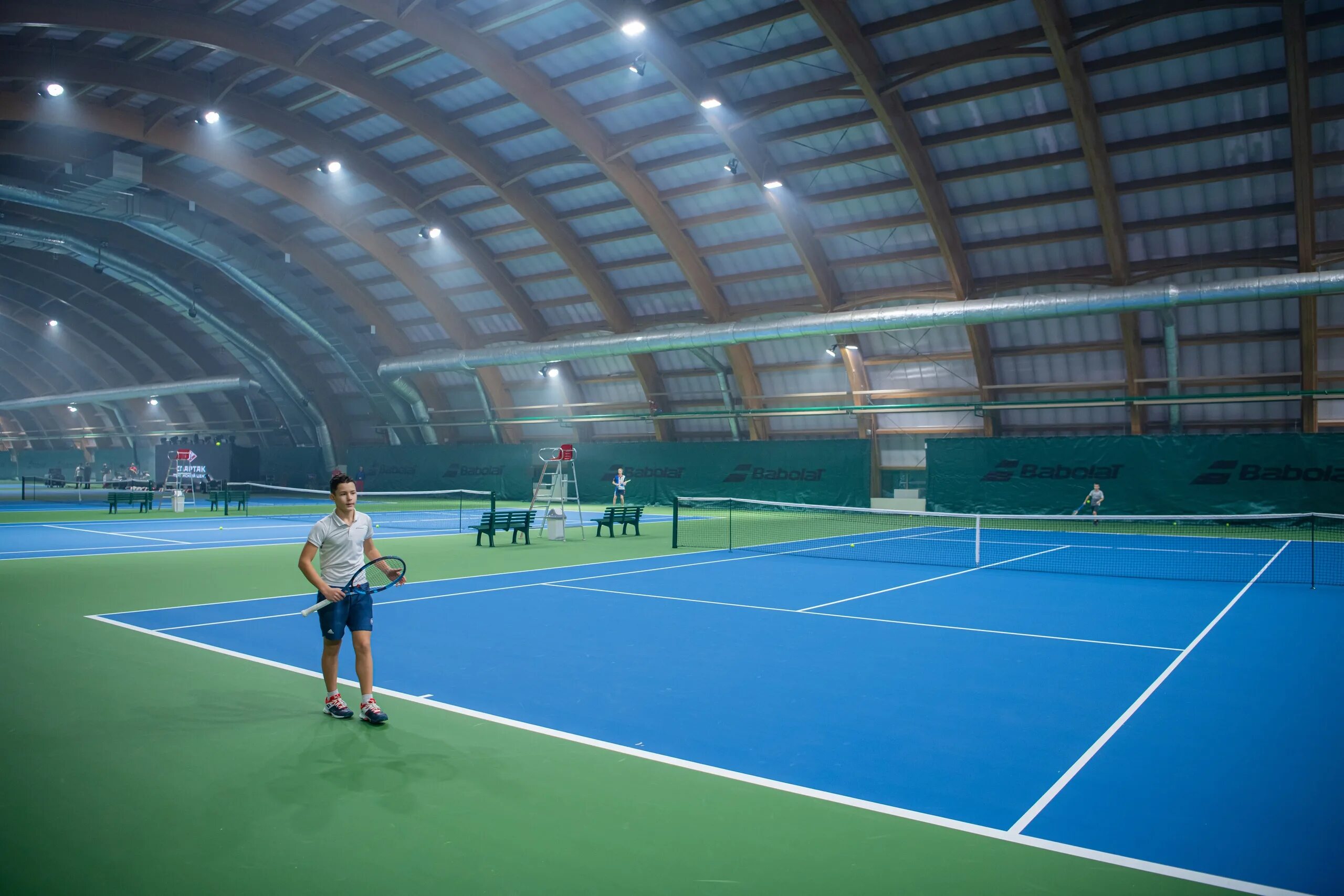 Tennis centre. Теннисные корты Сокольники парк. Теннисный корт Москва Покровское - Стрешнево.