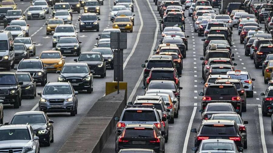 Пробки москва на неделю. Мкад пробки. третье транспортное кольцо. пробки 10 баллов москва.