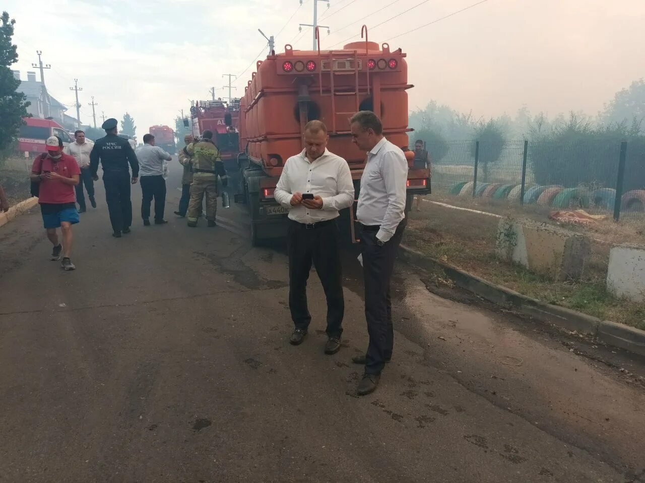 Пожар в Оренбурге сейчас в Ростошах. Пожары в Оренбургской области.