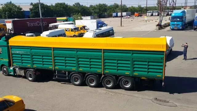 Сцепка зерновоз полуприцеп. Полуприцеп зерновоз нефаз 93346-0330110. Зерновоз ставрополь. Камаз зерновоз 65115 белый. Камаз т 2640 зерновоз.