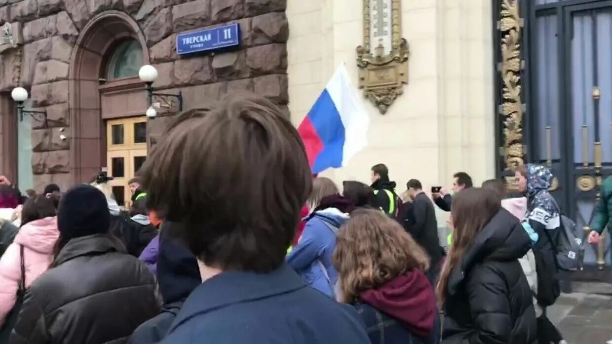 Митинг в Москве 5.03.2022. Апрель 21 2021 акции за Навального. Митинги на Манежной площади 2017. Митинг в октябре 2022 на новом Арбате. Москва после митингов