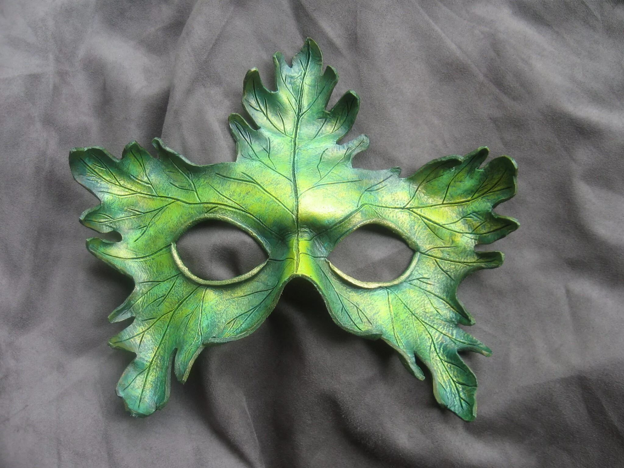 Маска Леший. Маска дуба. Маска карнавальная зеленая. Карнавальная маска дерева.