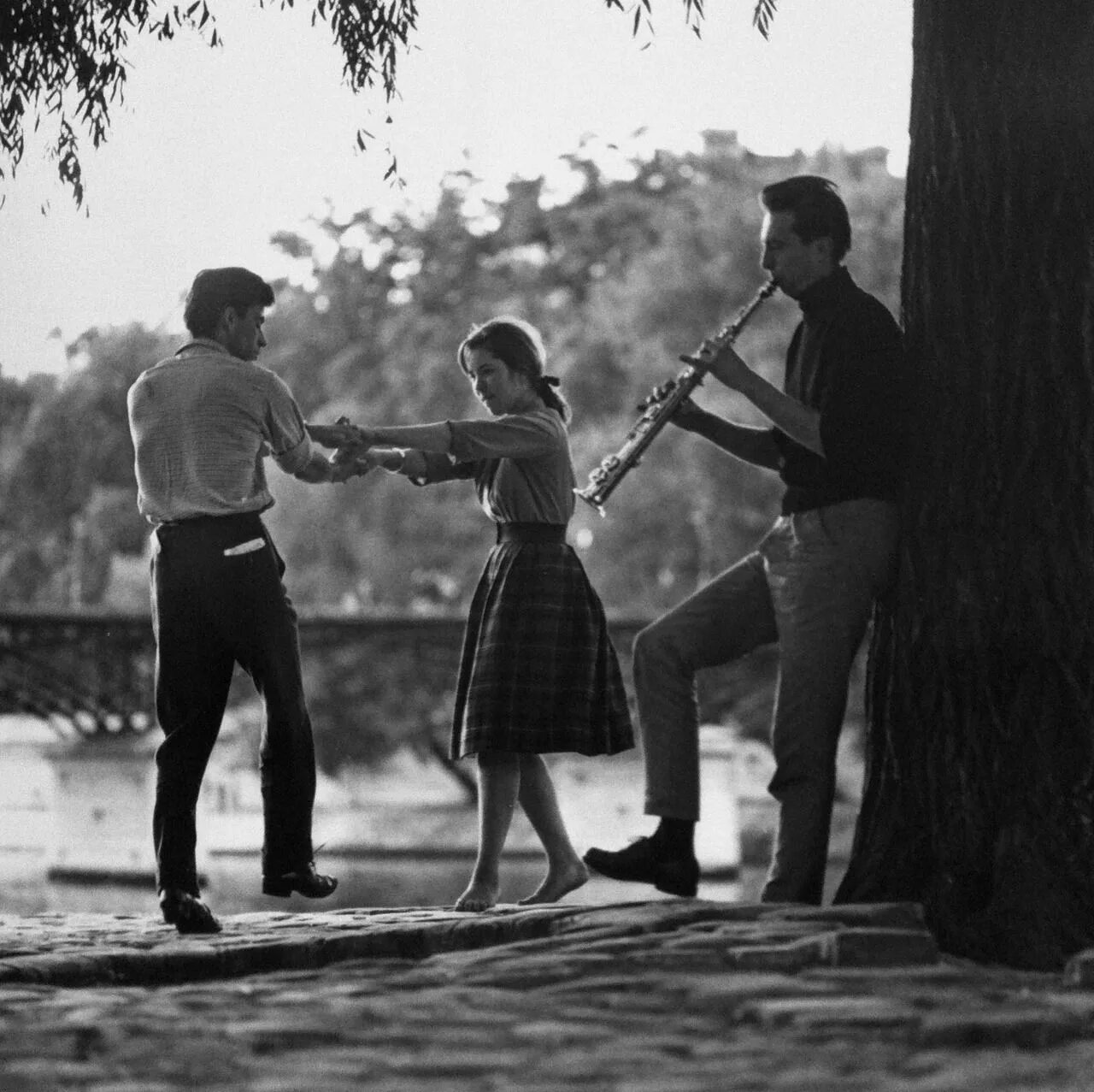 Двое 50. Paul Almasy. Paul Almasy  фото. Танцы в стиле ретро. Танцплощадка в стиле ретро.