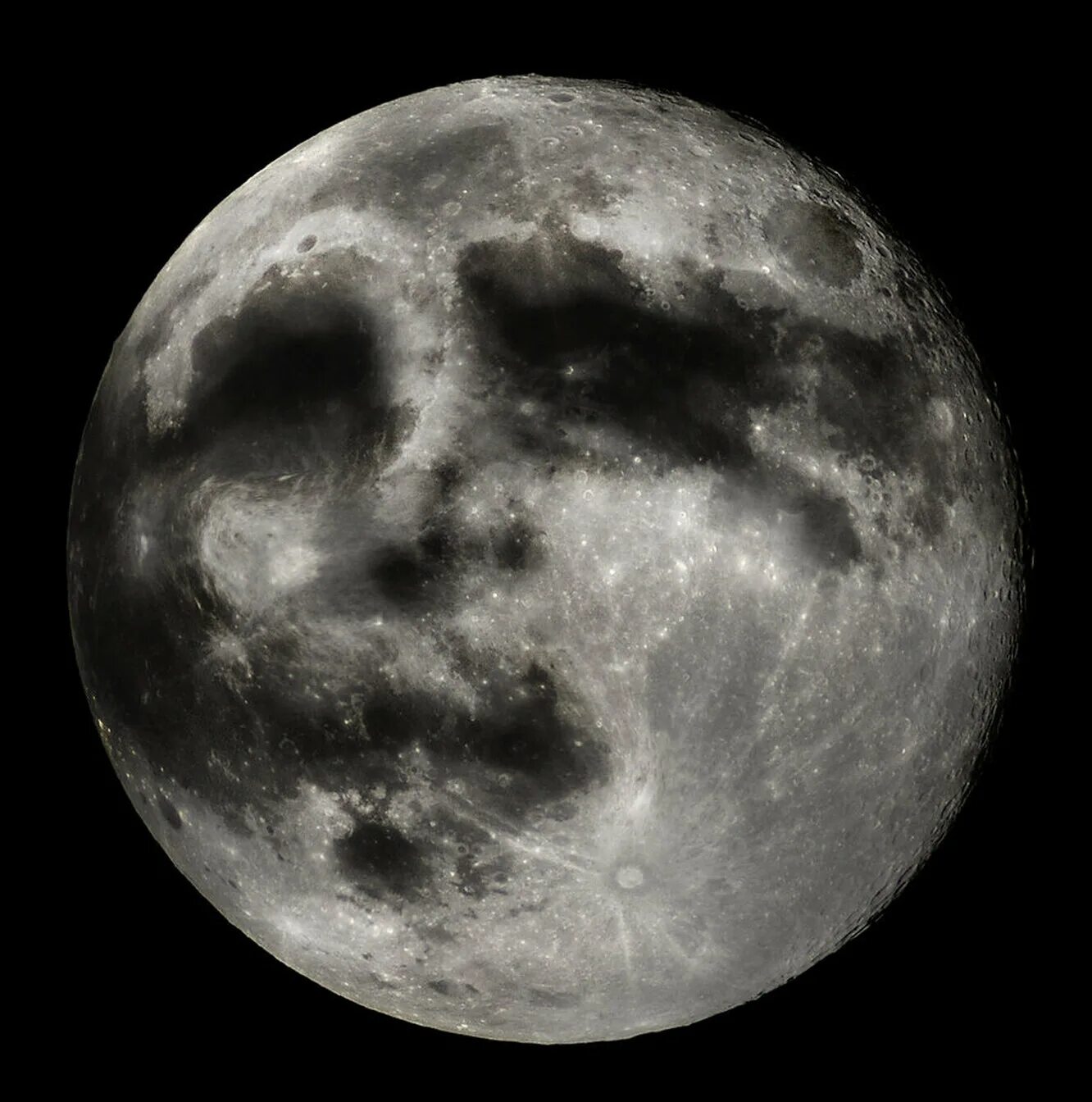 Moons h. Луна с лицом. Фотографии Луны. Лик Луны. Пятна на Луне.