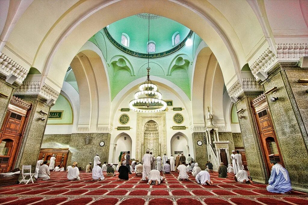 Как работает мечеть. Qiblatayn masjidi. масджид ичи. мечеть аль-куба внутри. мечеть аль-джума вологда.