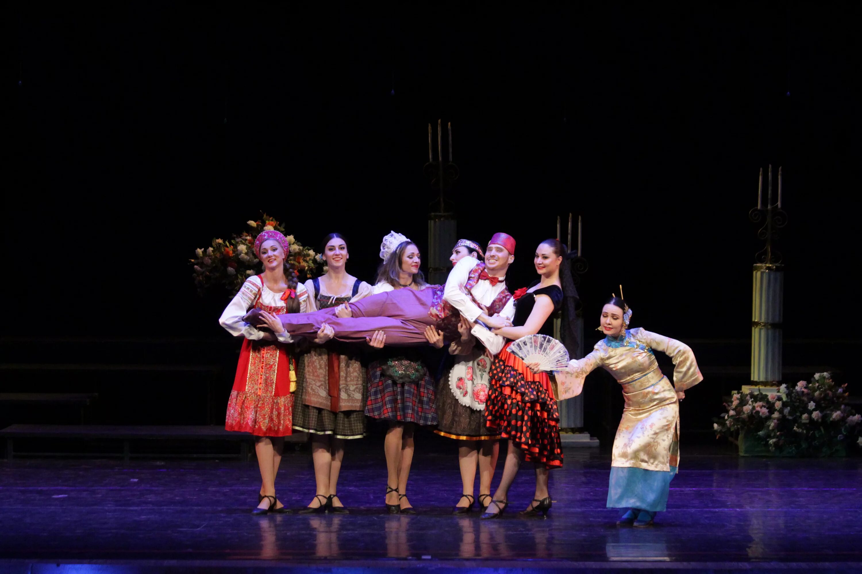 Музыкальный театр рязань труппа. Рязанский музыкальный театр сайт. Труффальдино из бергамо рязанский музыкальный театр. Рязанский музыкальный театр сайт. Рязанский музыкальный театр сайт.